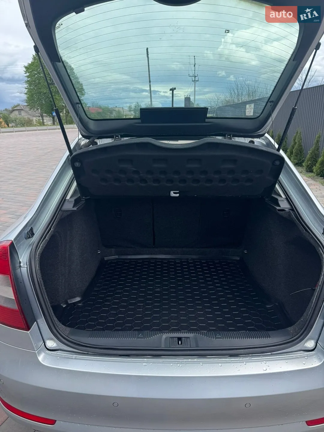 2011 Skoda Octavia - мініатюра 8