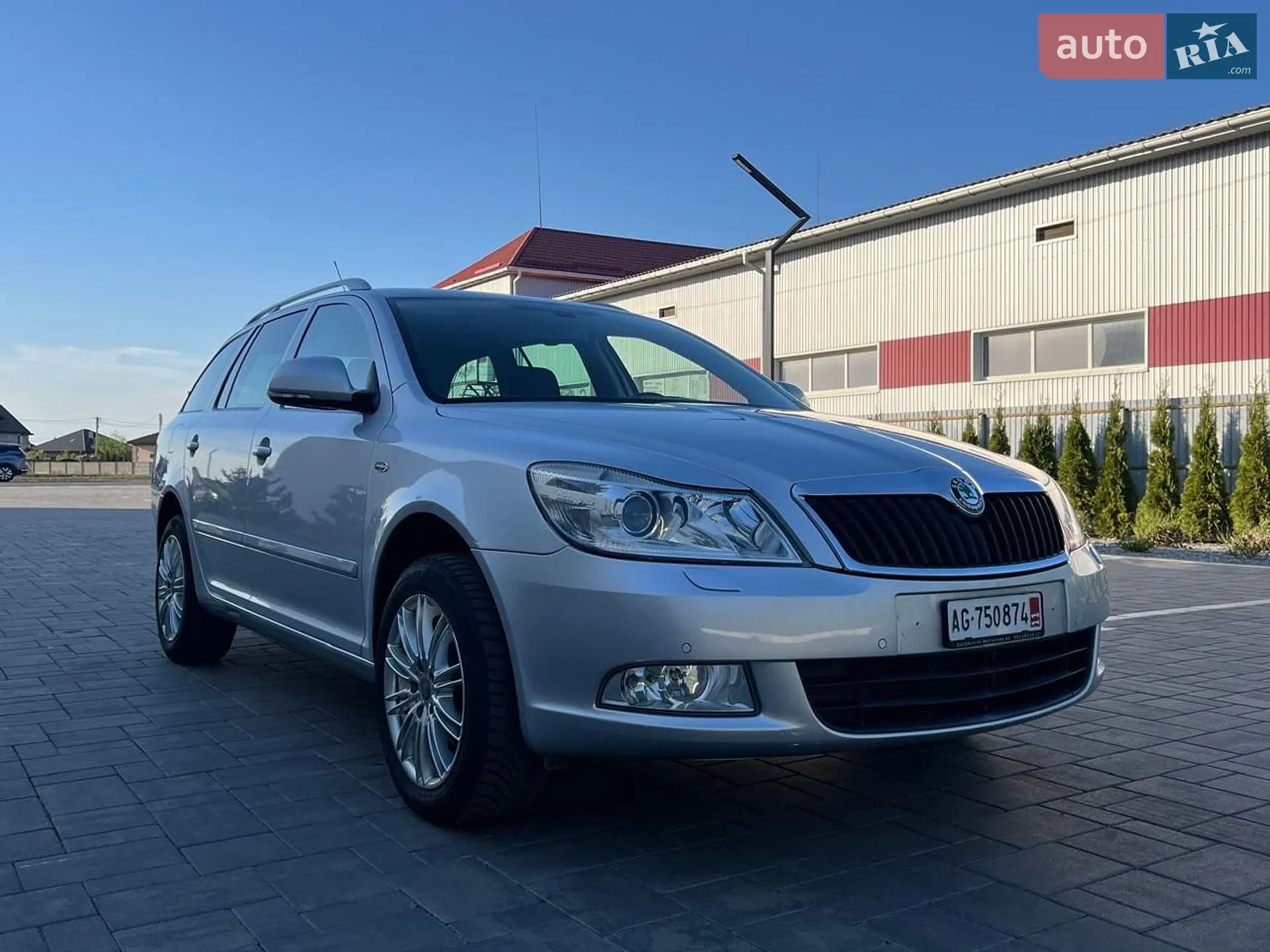 2010 Skoda Octavia - мініатюра 15