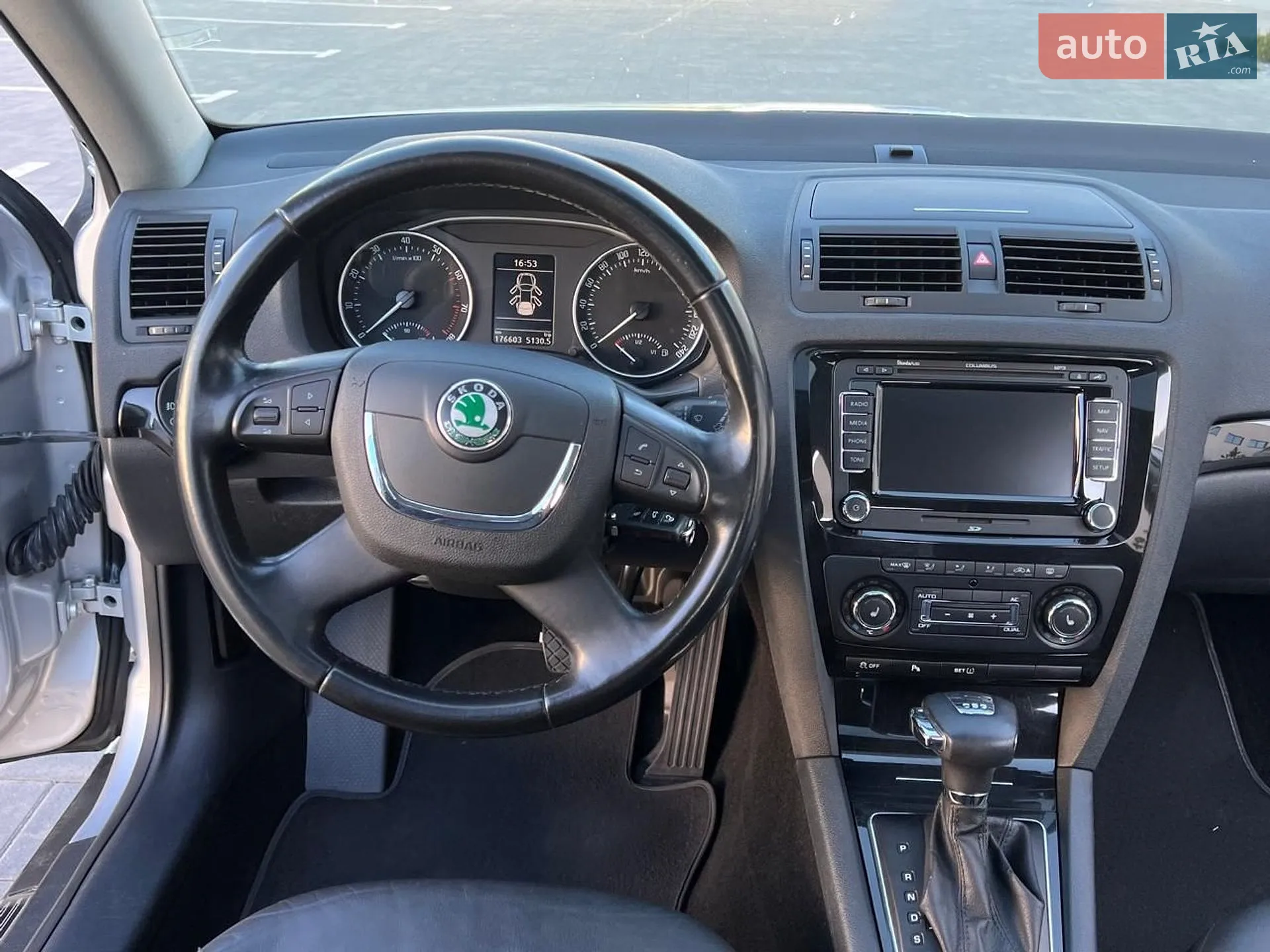 2010 Skoda Octavia - мініатюра 51