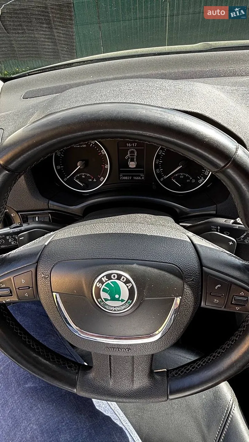 2010 Skoda Octavia - мініатюра 45