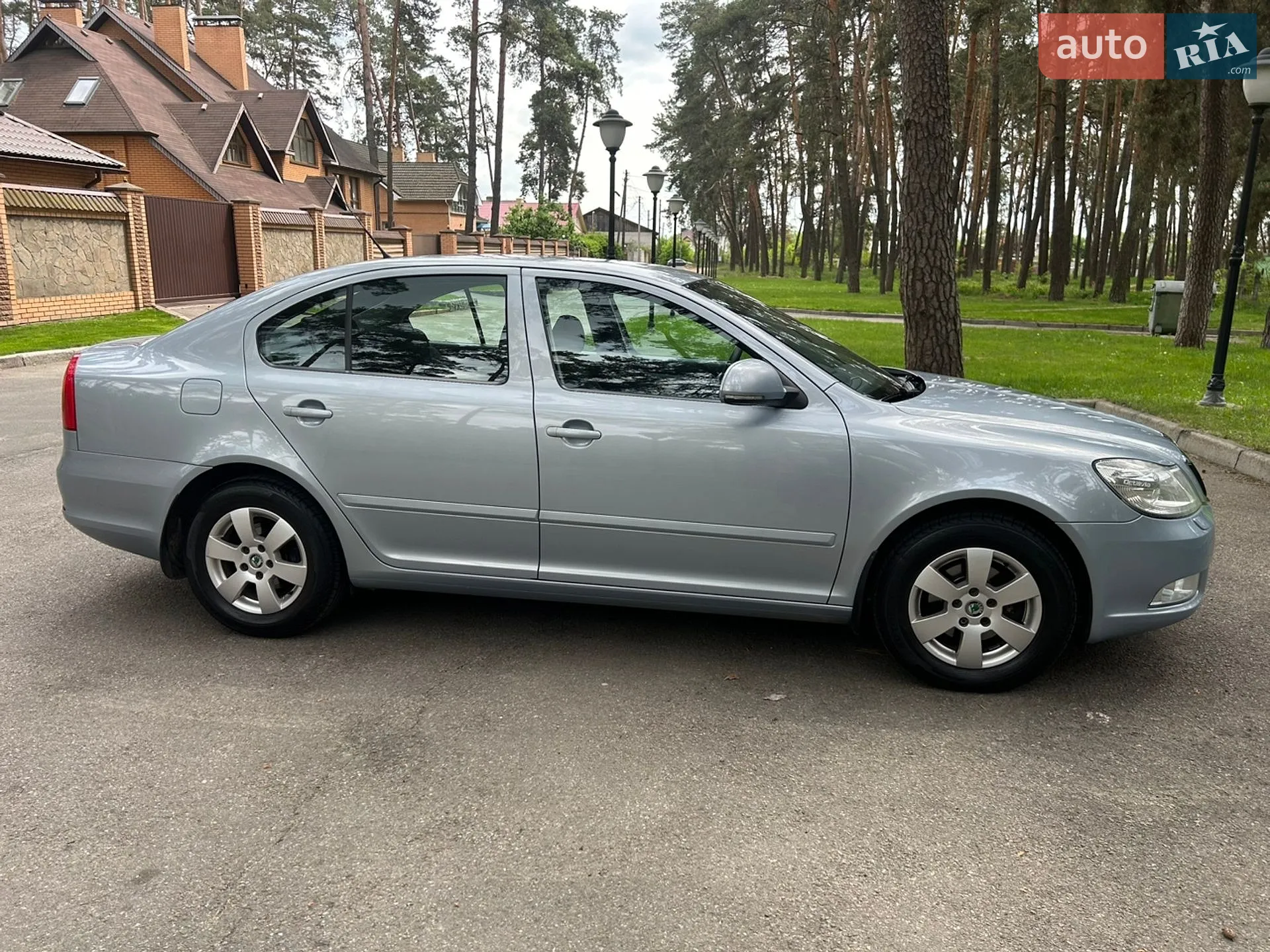 2010 Skoda Octavia - мініатюра 11