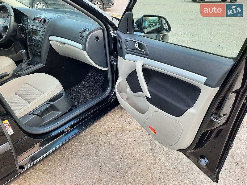 Универсал Skoda Octavia 2008 в Полтаве