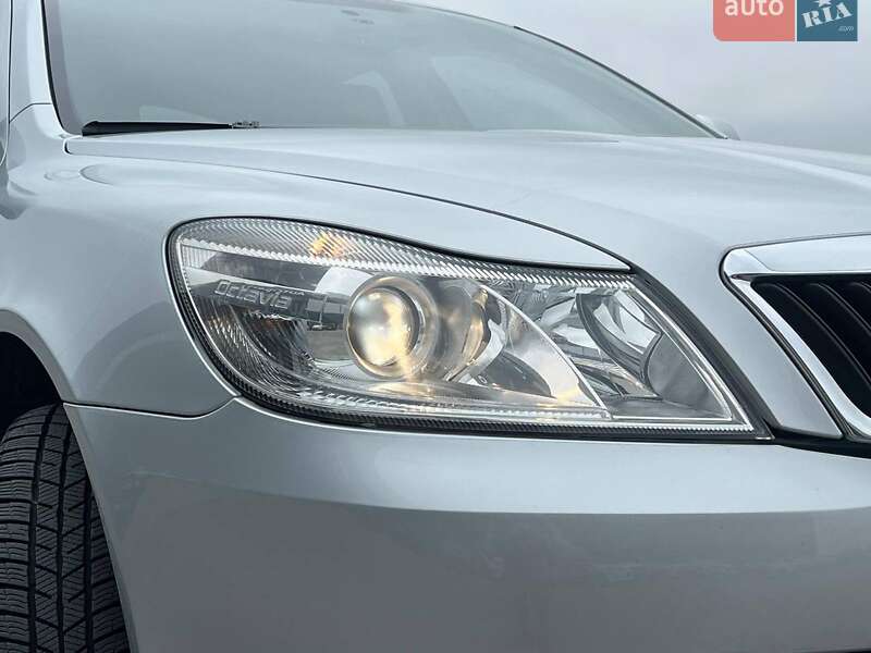 Лифтбек Skoda Octavia 2011 в Львове