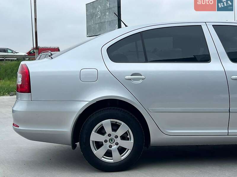 Лифтбек Skoda Octavia 2011 в Львове