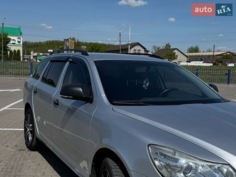 Универсал Skoda Octavia 2012 в Нововолынске