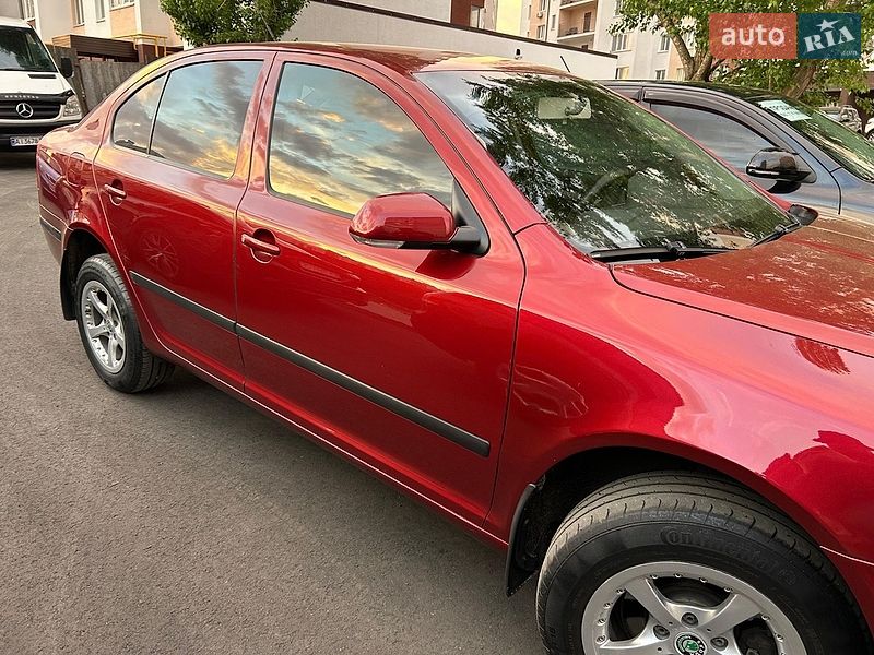 Лифтбек Skoda Octavia 2006 в Вишневом фото 5 Лифтбек Skoda Octavia 2006 в Вишневом