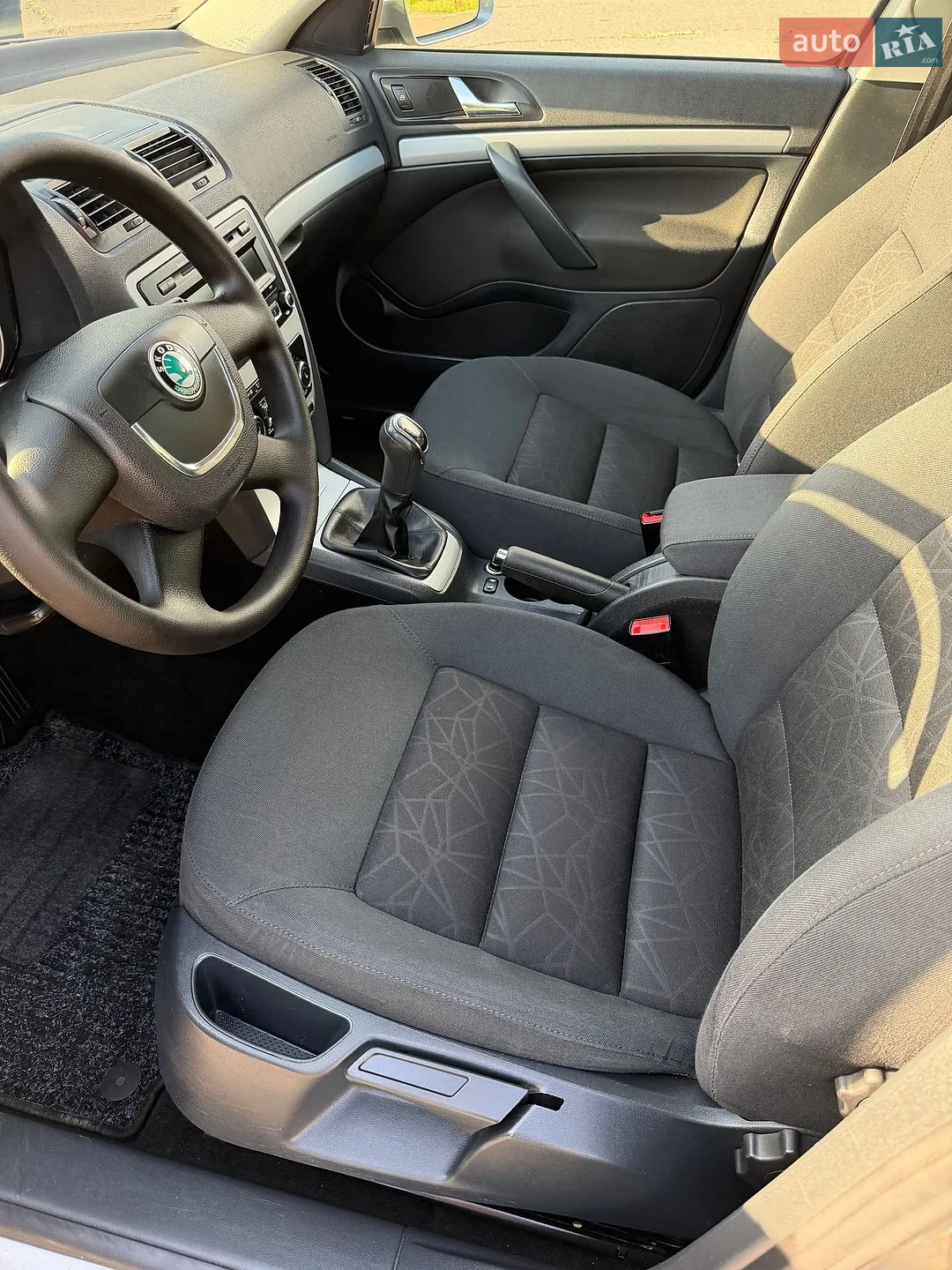 2012 Skoda Octavia - мініатюра 32