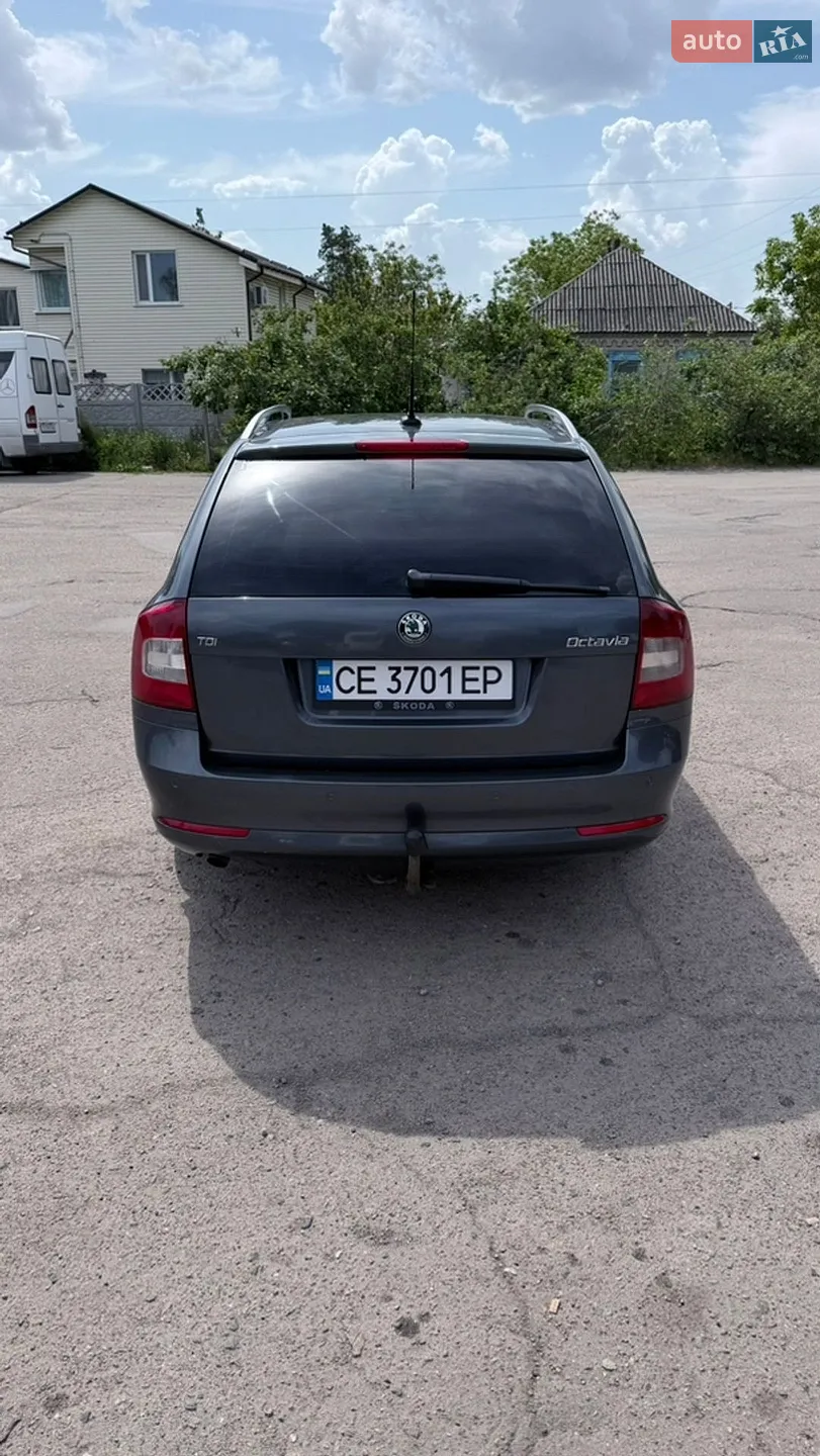 2010 Skoda Octavia - мініатюра 4