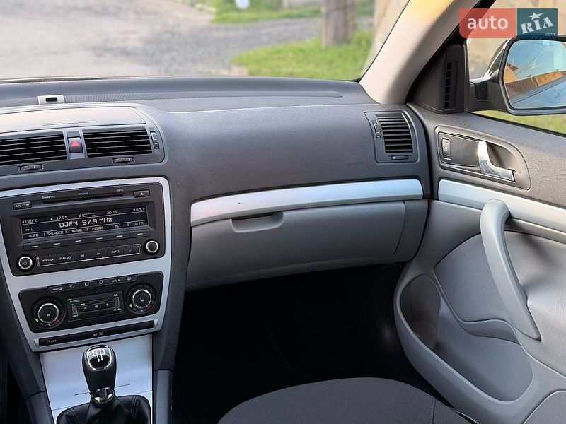 Универсал Skoda Octavia 2011 в Луцке фото 28 Универсал Skoda Octavia 2011 в Луцке