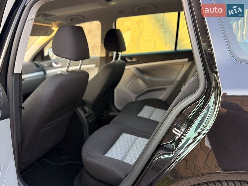 Универсал Skoda Octavia 2011 в Луцке фото 32 Универсал Skoda Octavia 2011 в Луцке