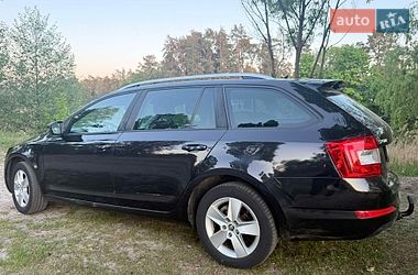 Универсал Skoda Octavia 2014 в Ворзеле
