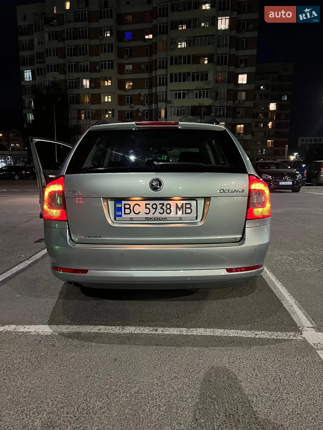 2010 Skoda Octavia - мініатюра 4