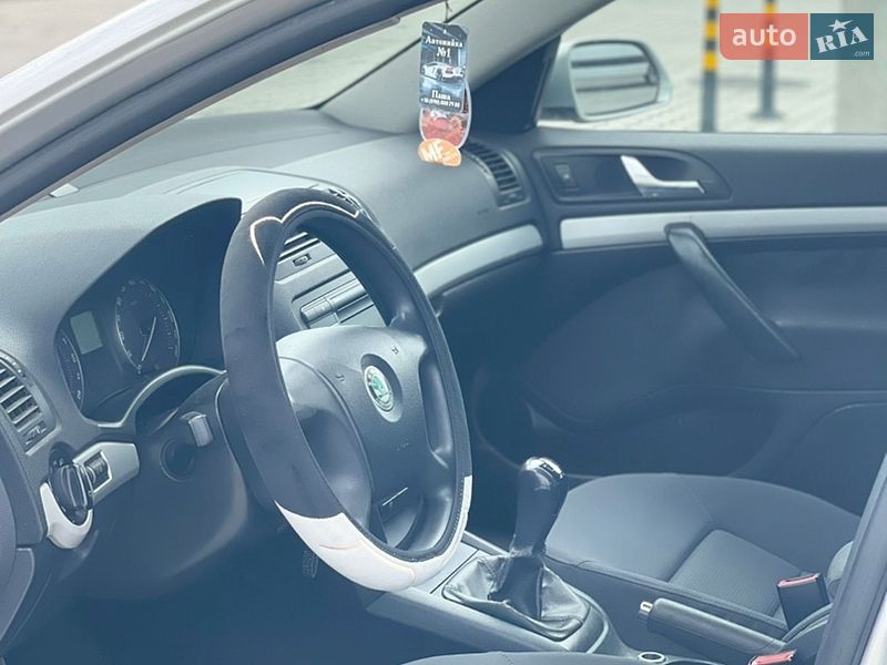 Универсал Skoda Octavia 2005 в Хусте