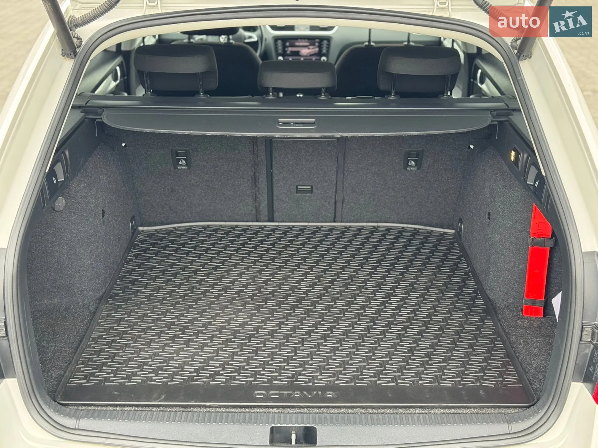 2018 Skoda Octavia - мініатюра 66