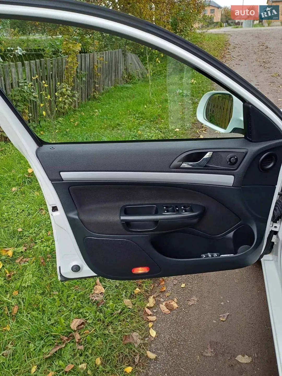 2011 Skoda Octavia - мініатюра 11