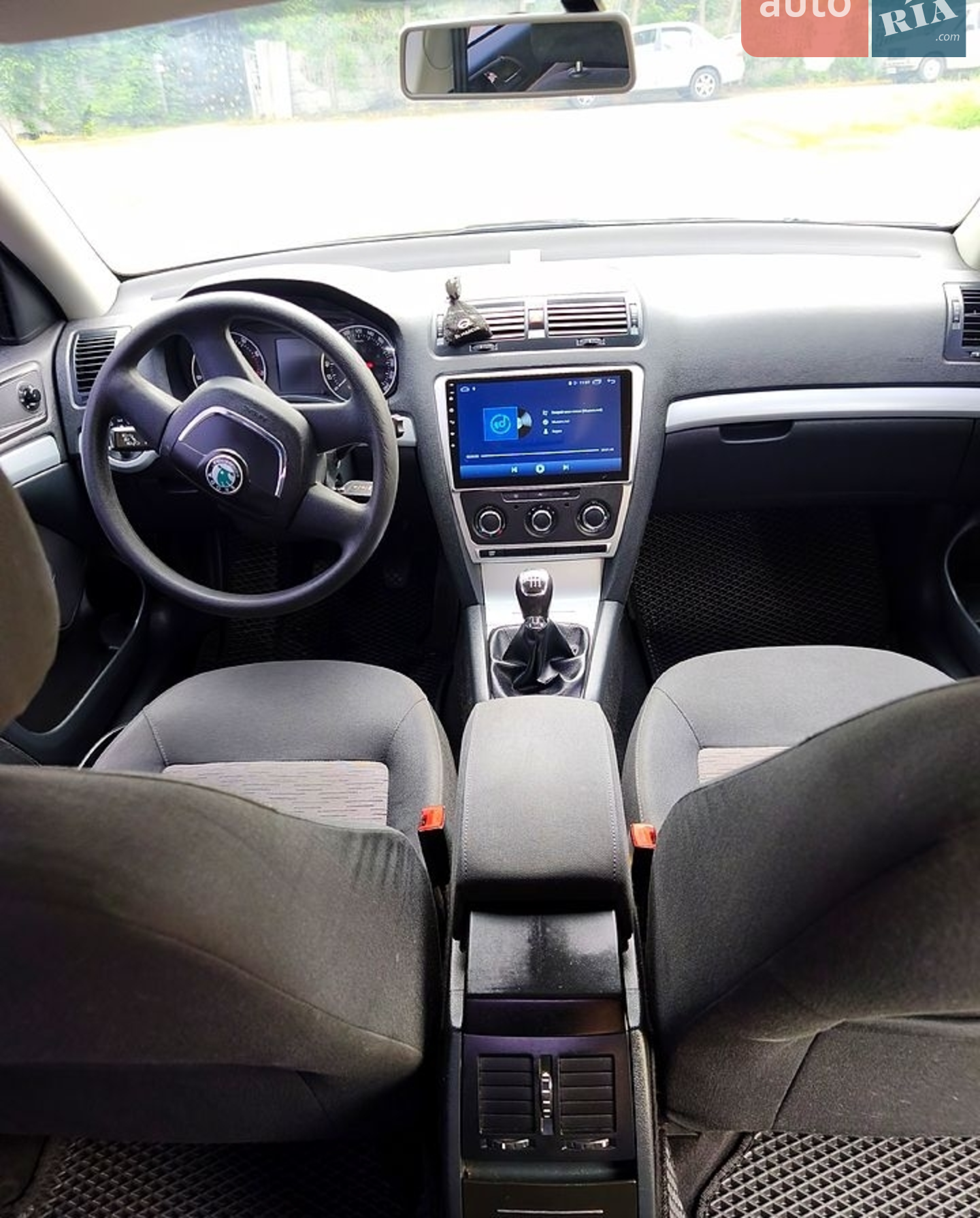 2010 Skoda Octavia - мініатюра 6