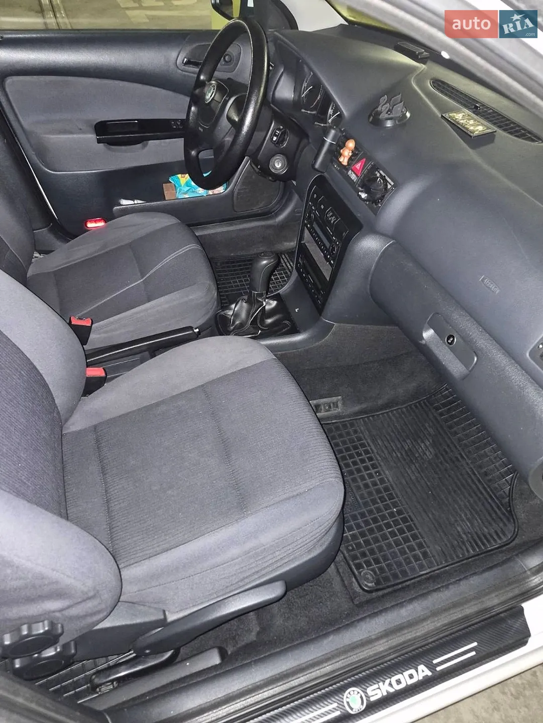 2010 Skoda Octavia - мініатюра 11