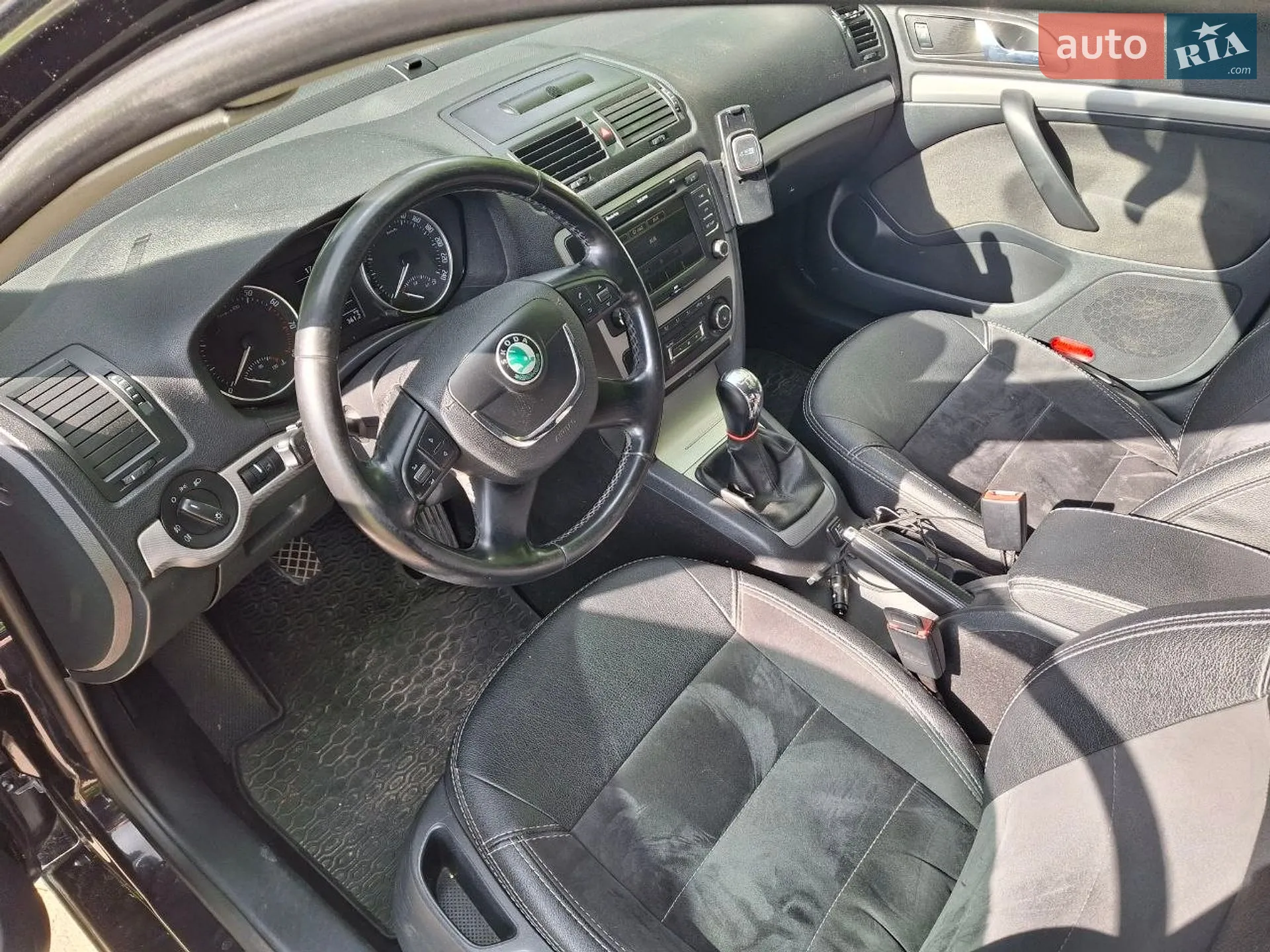 2010 Skoda Octavia - мініатюра 9