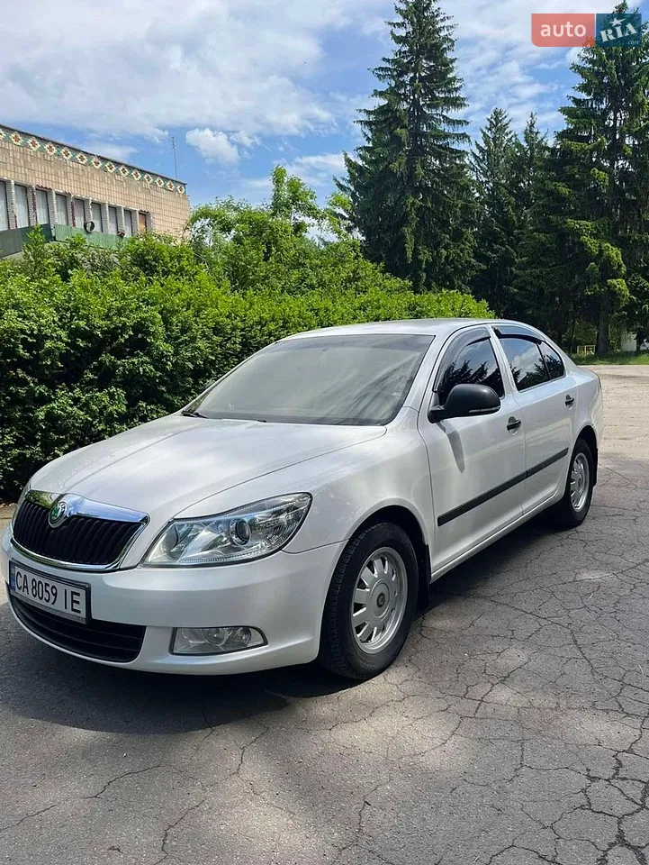 2010 Skoda Octavia - мініатюра 17