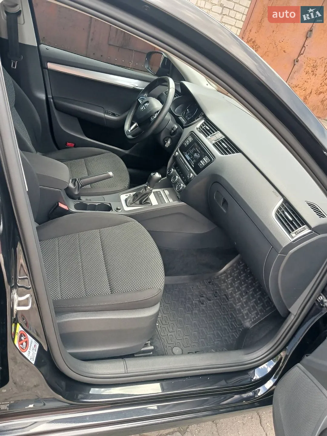 2016 Skoda Octavia - мініатюра 23