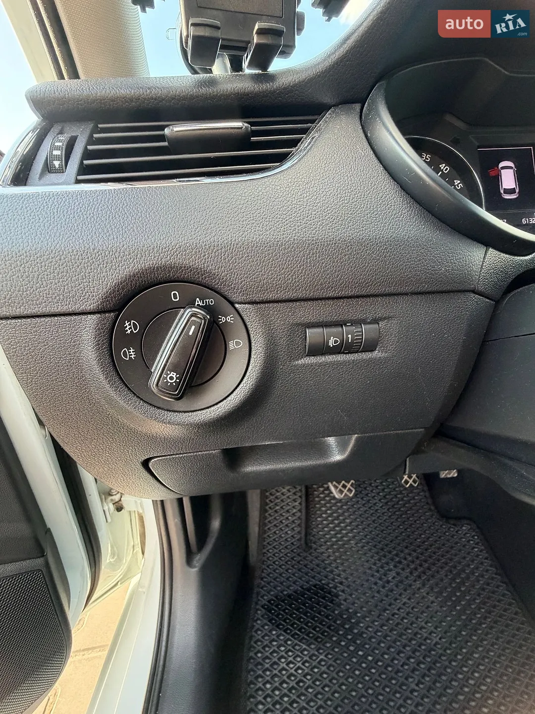 2015 Skoda Octavia - мініатюра 24