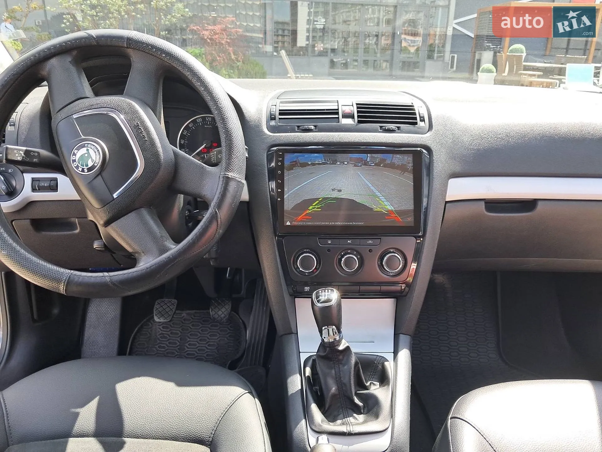 2010 Skoda Octavia - мініатюра 10