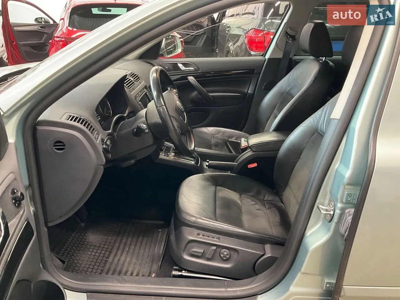 2010 Skoda Octavia - мініатюра 11