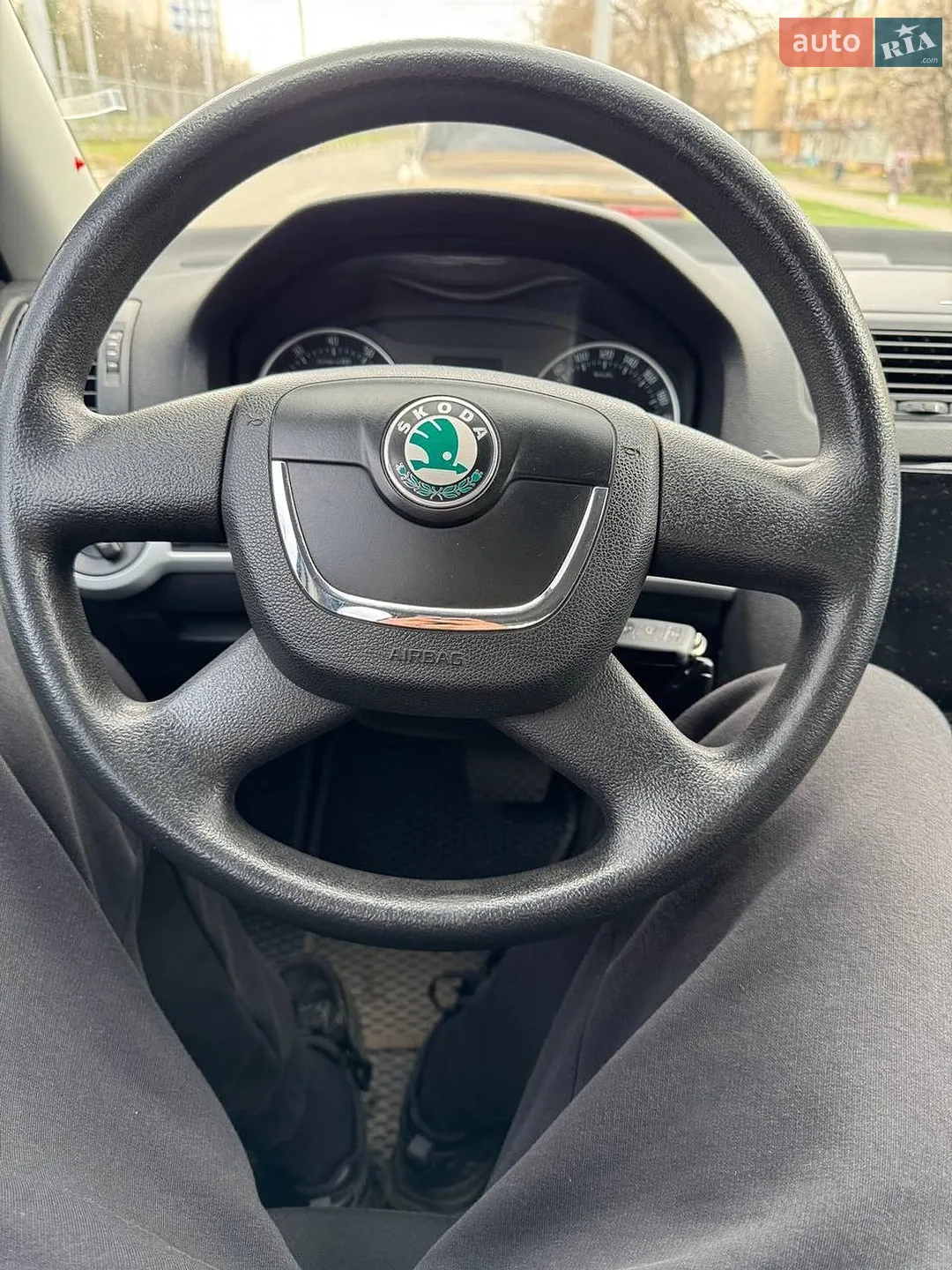 2010 Skoda Octavia - мініатюра 7