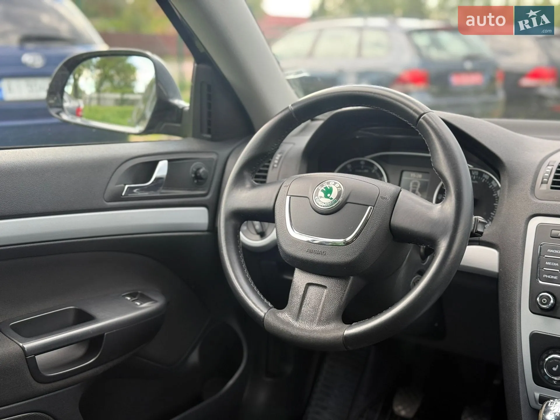 2010 Skoda Octavia - мініатюра 19