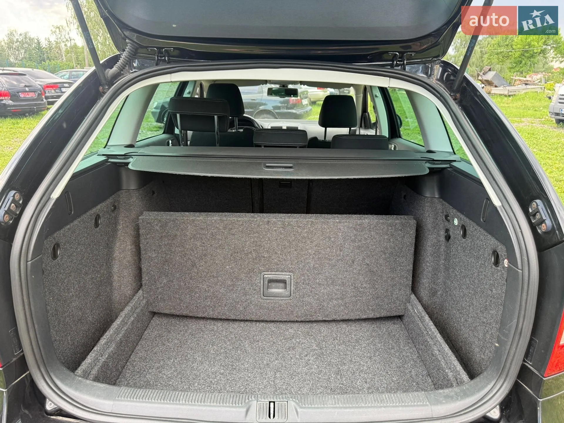 2010 Skoda Octavia - мініатюра 29
