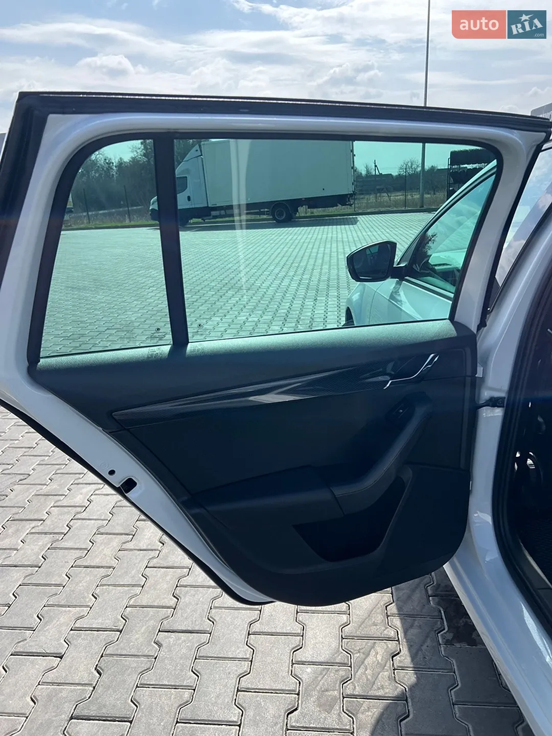 2016 Skoda Octavia - мініатюра 14