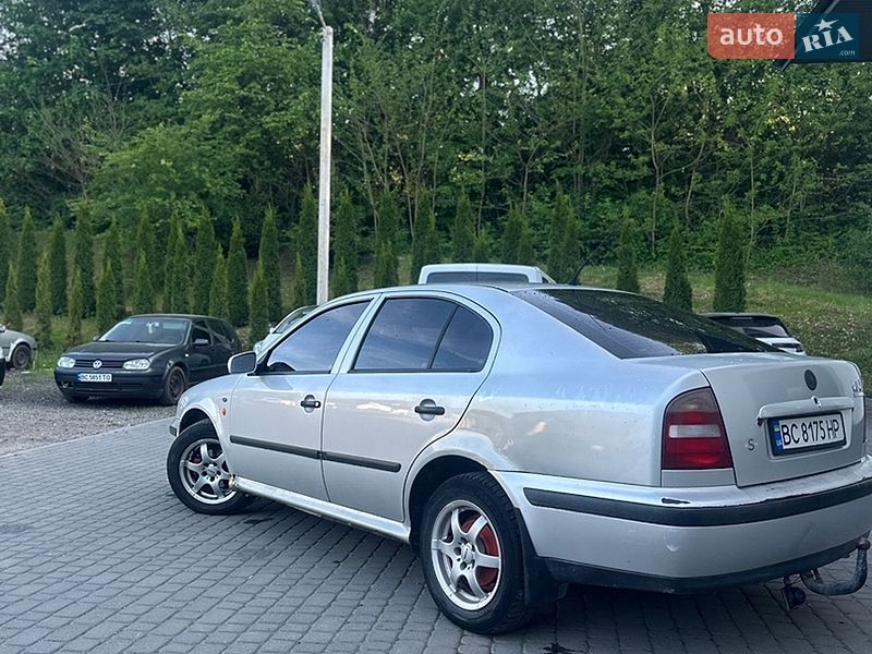 Skoda Octavia 2000