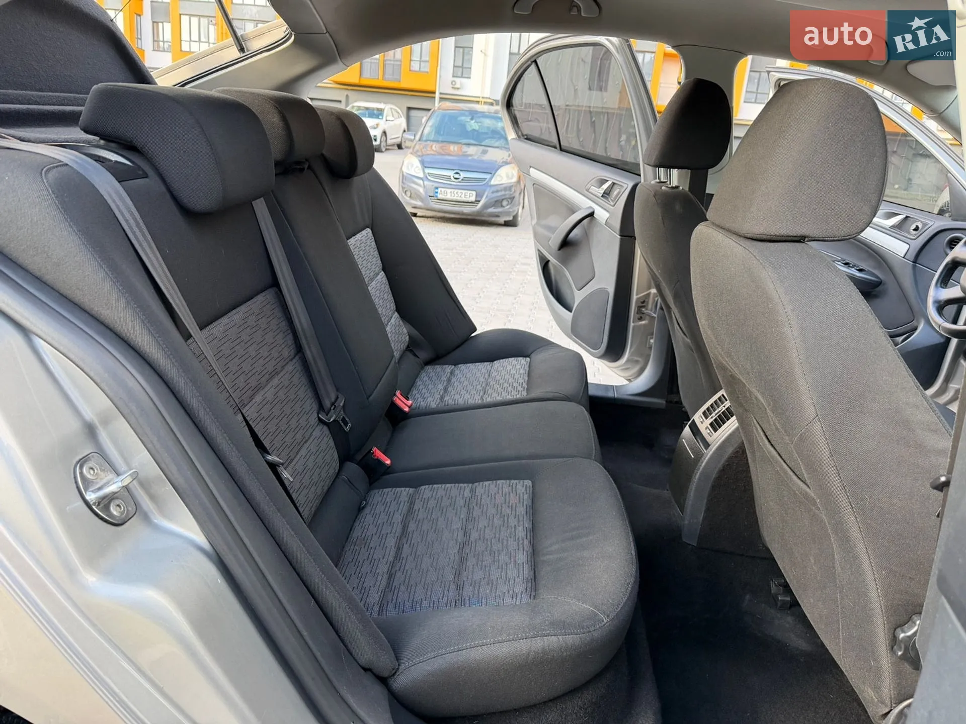 2010 Skoda Octavia - мініатюра 31