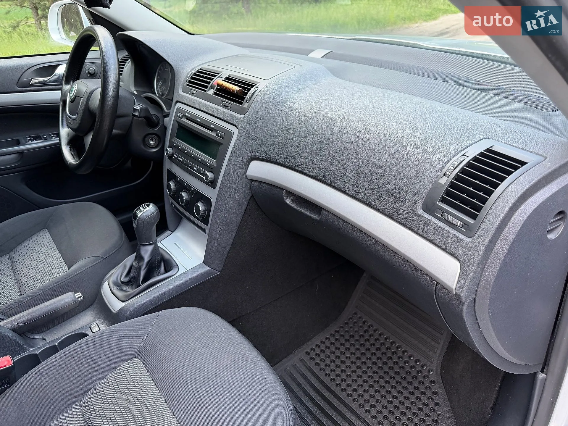 2011 Skoda Octavia - мініатюра 26