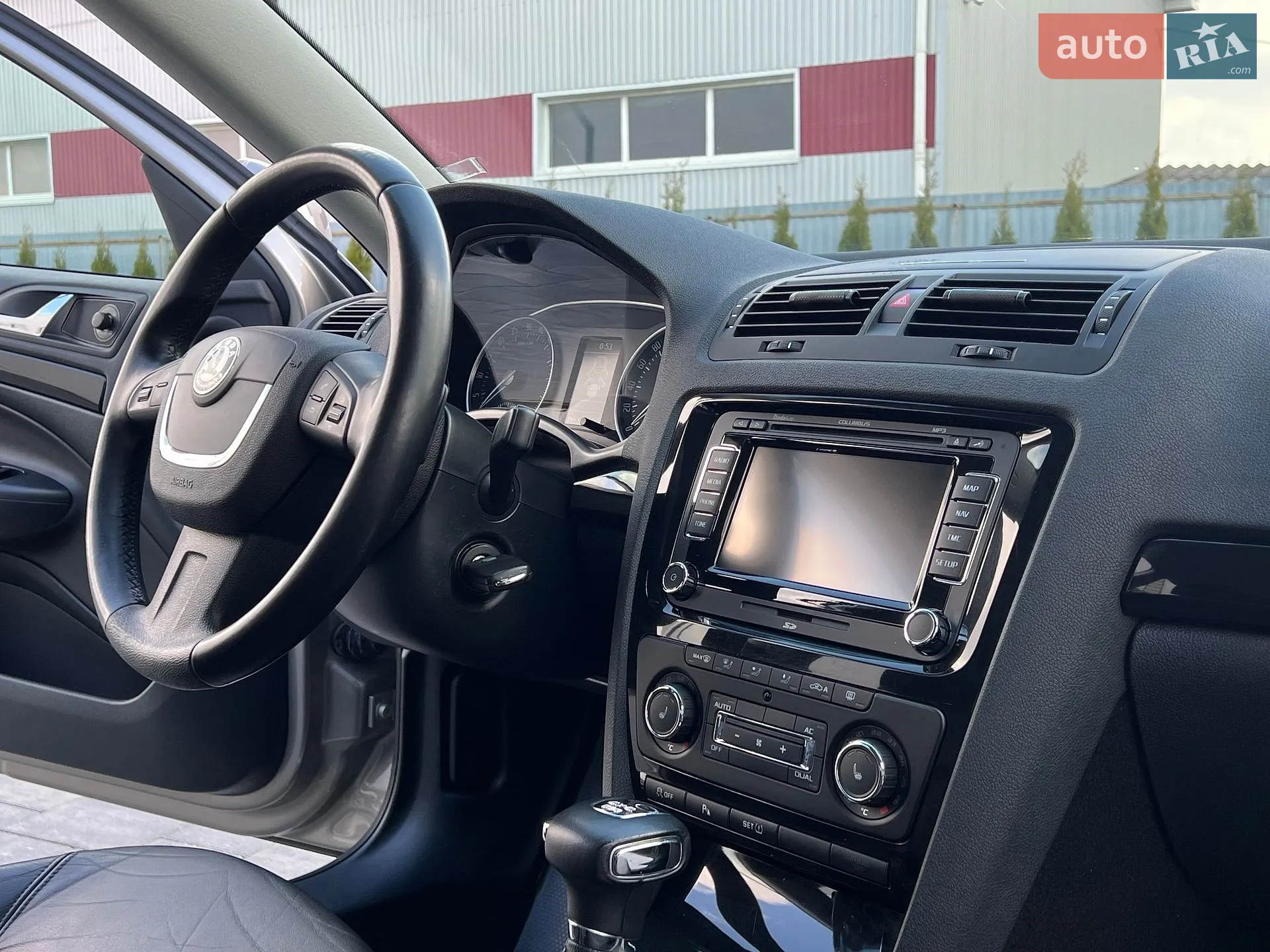 2011 Skoda Octavia - мініатюра 114