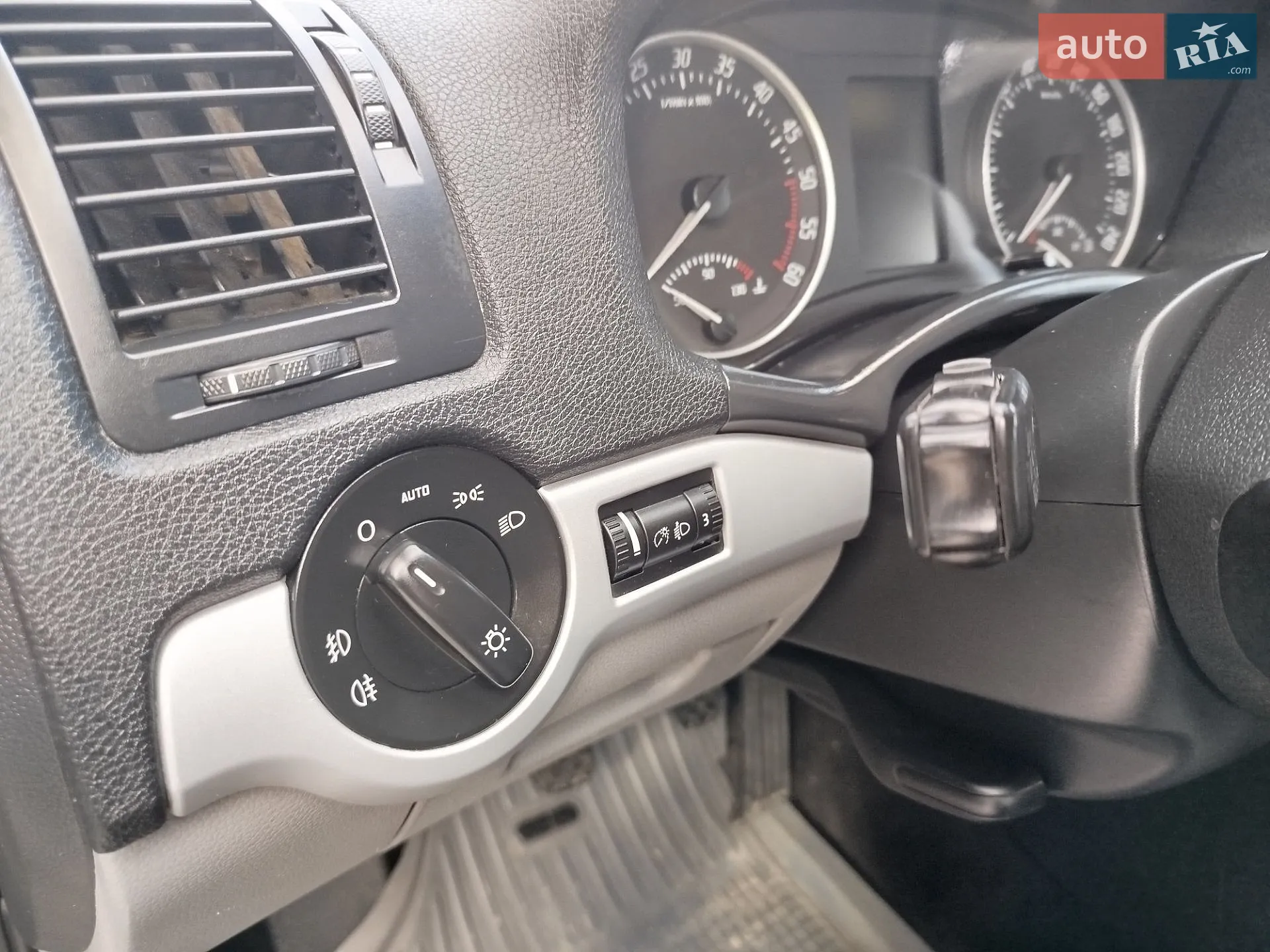 2010 Skoda Octavia - мініатюра 39