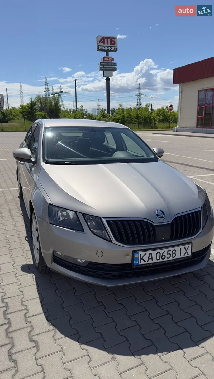 2017 Skoda Octavia - фото 1