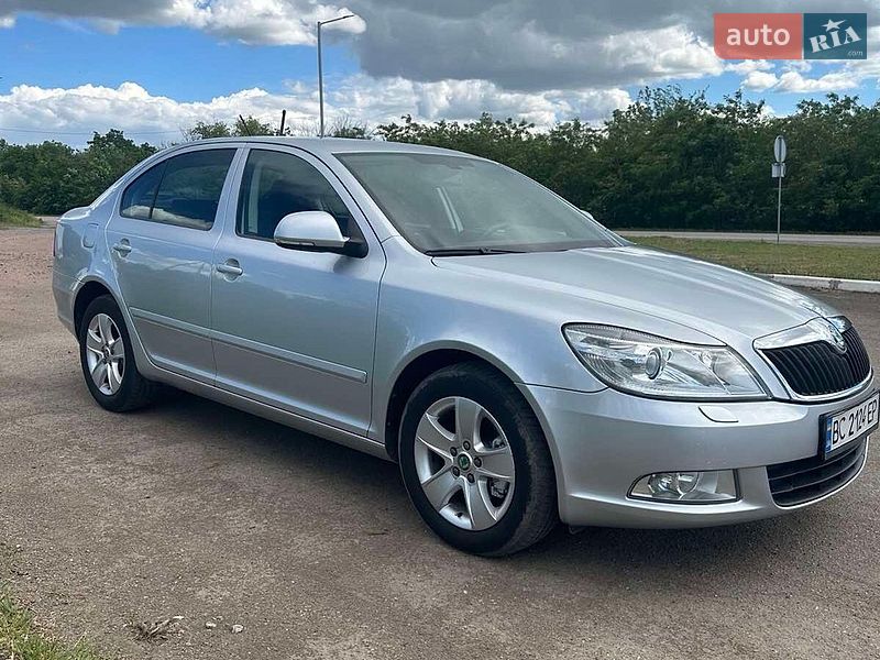 Лифтбек Skoda Octavia 2012 в Кропивницком