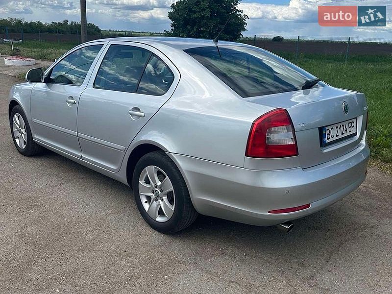 Лифтбек Skoda Octavia 2012 в Кропивницком