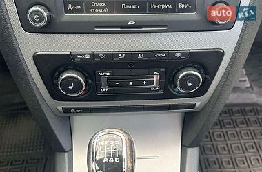 Лифтбек Skoda Octavia 2012 в Кропивницком