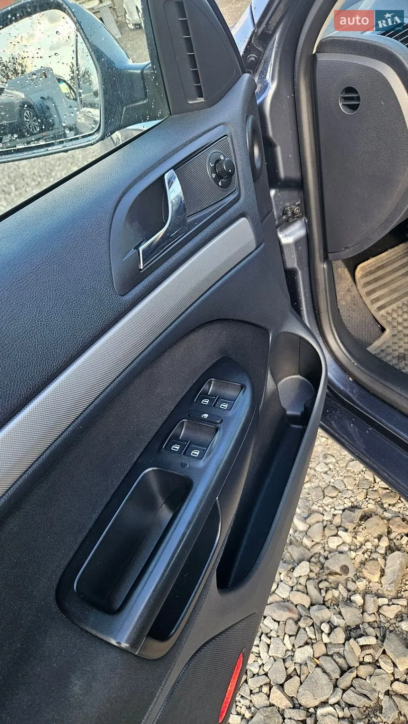 2010 Skoda Octavia - мініатюра 18