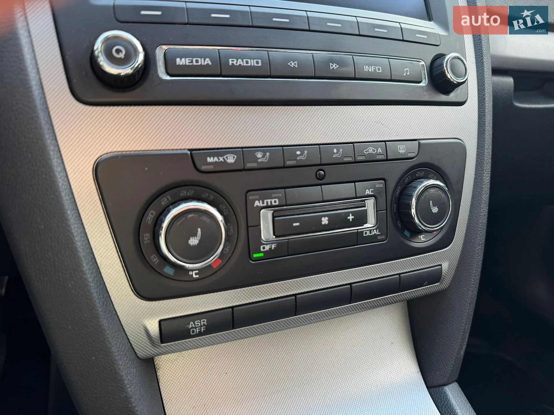 2011 Skoda Octavia - мініатюра 17