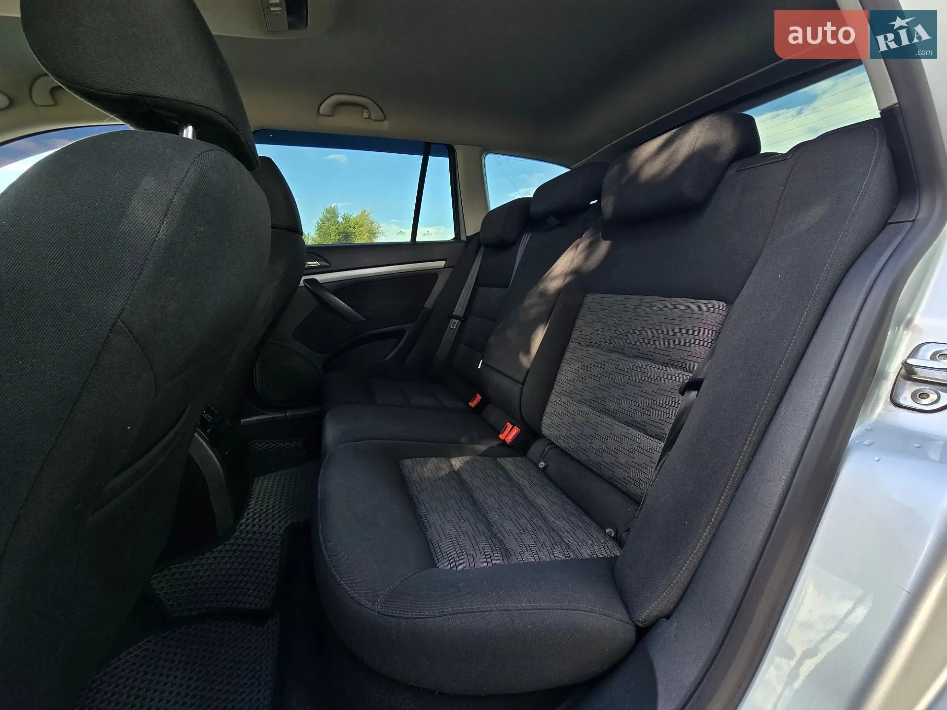 2011 Skoda Octavia - мініатюра 25