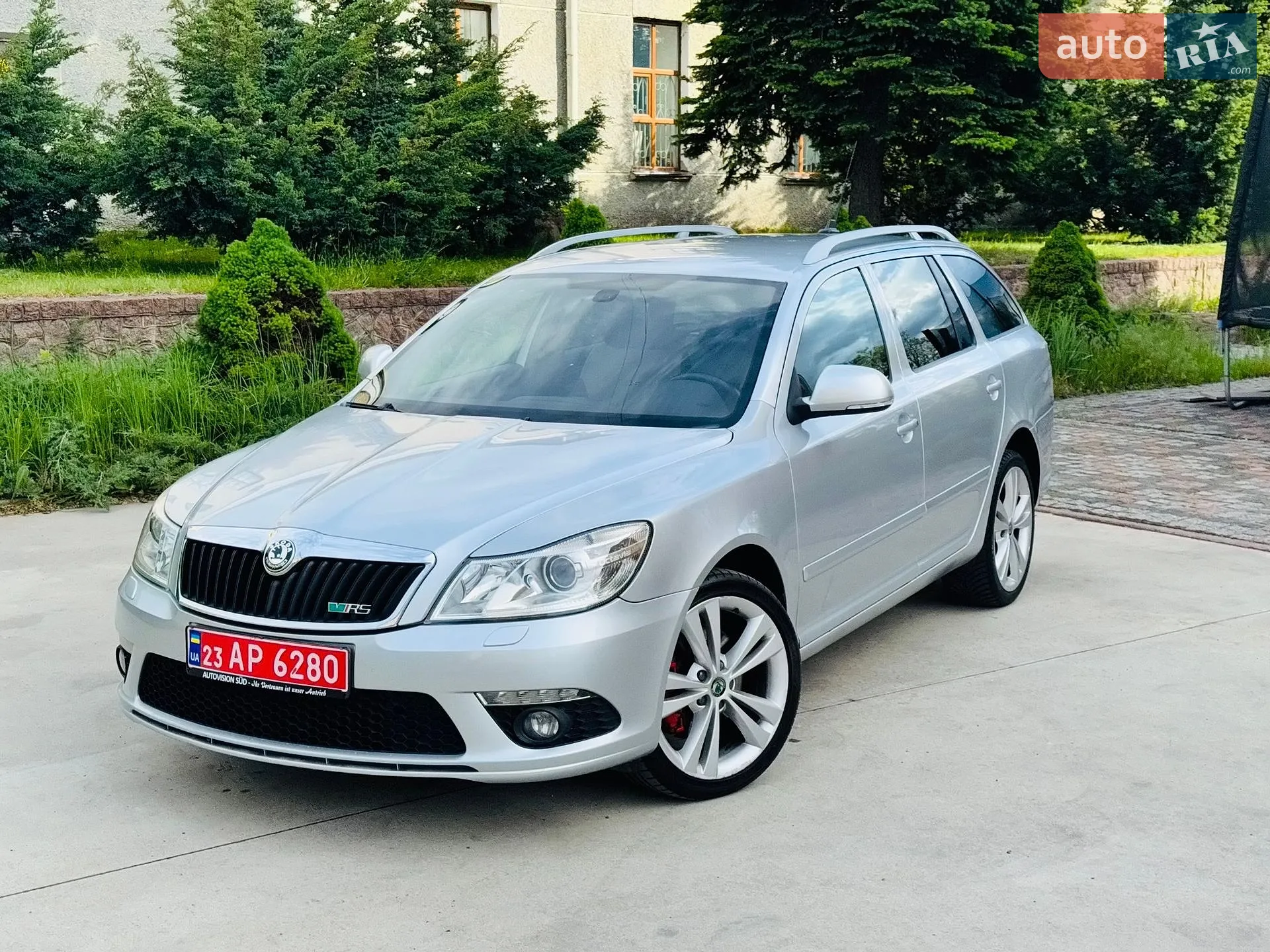 2010 Skoda Octavia - фото 1