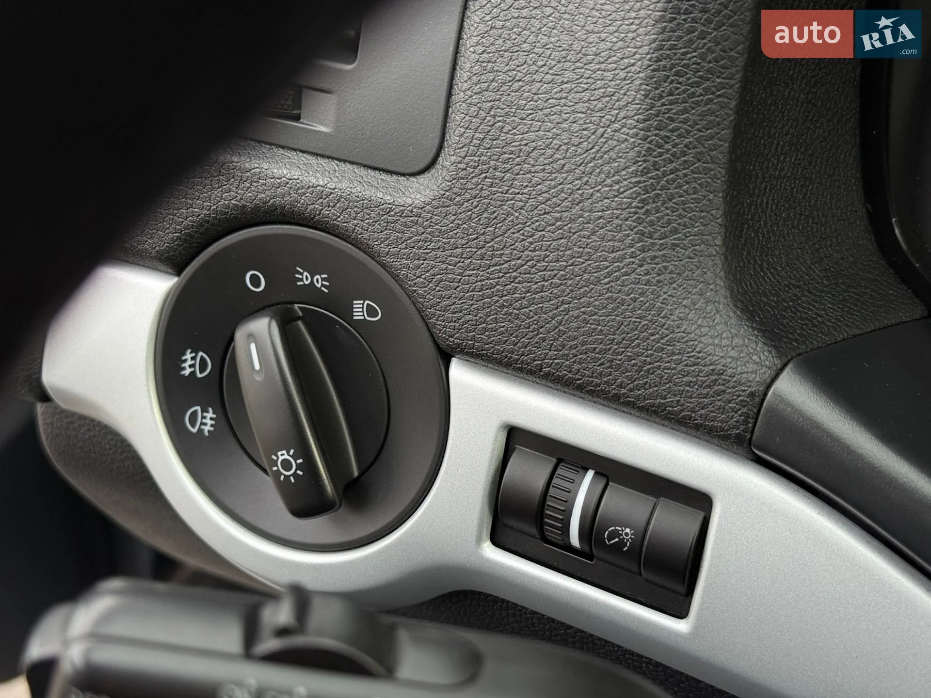 2010 Skoda Octavia - мініатюра 32