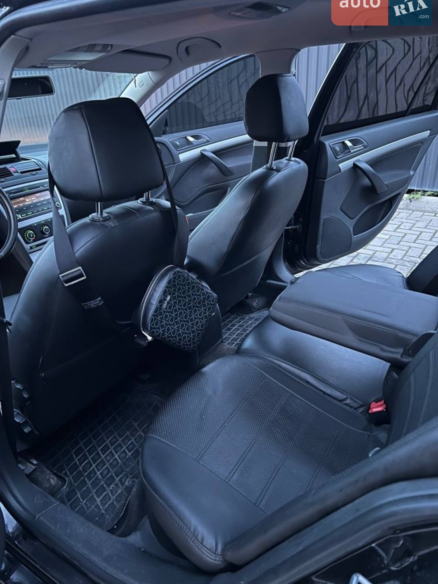 2010 Skoda Octavia - мініатюра 4
