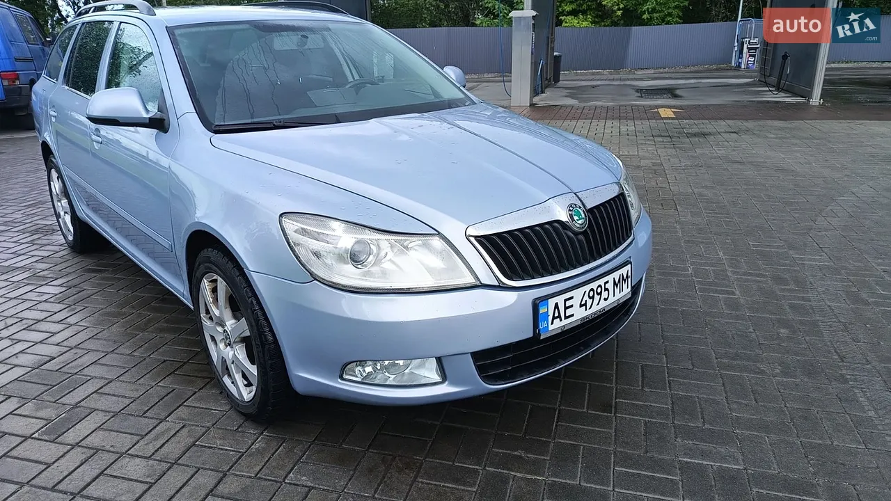 2010 Skoda Octavia - мініатюра 13