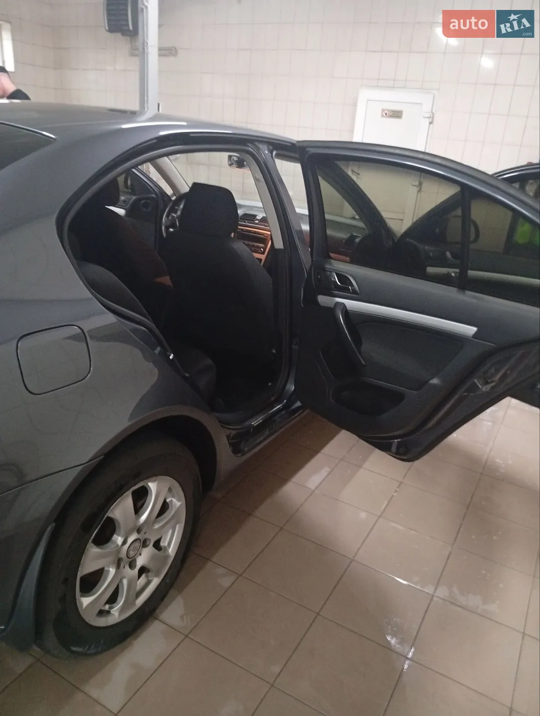 2010 Skoda Octavia - мініатюра 3