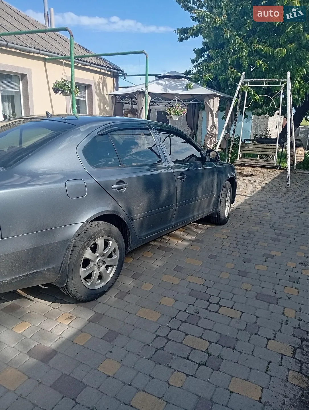 2010 Skoda Octavia - мініатюра 12
