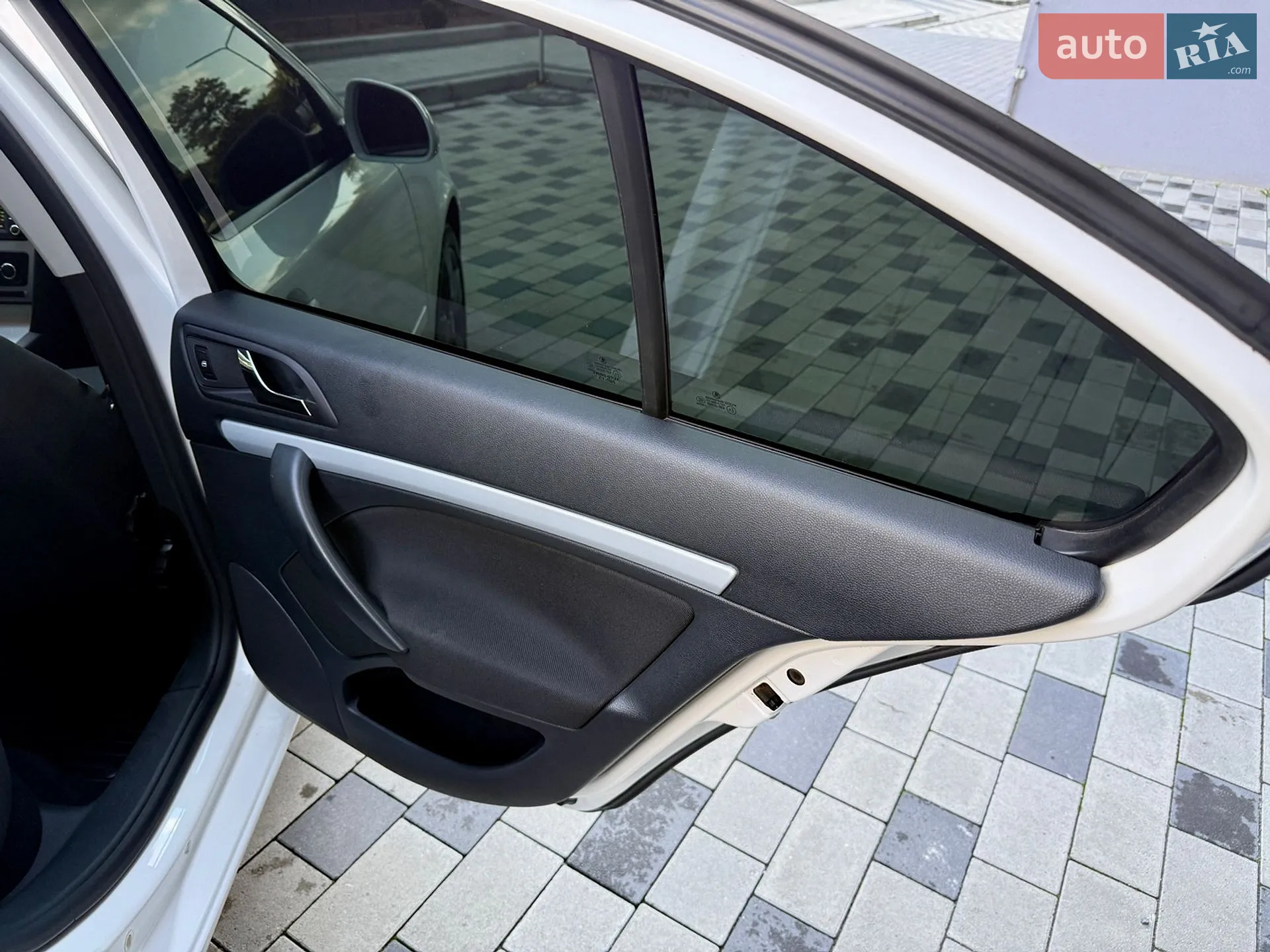 2011 Skoda Octavia - мініатюра 34